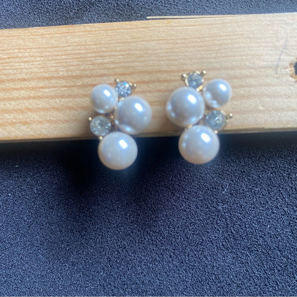 Vintage Pearl and Crystal Clip on Earrings